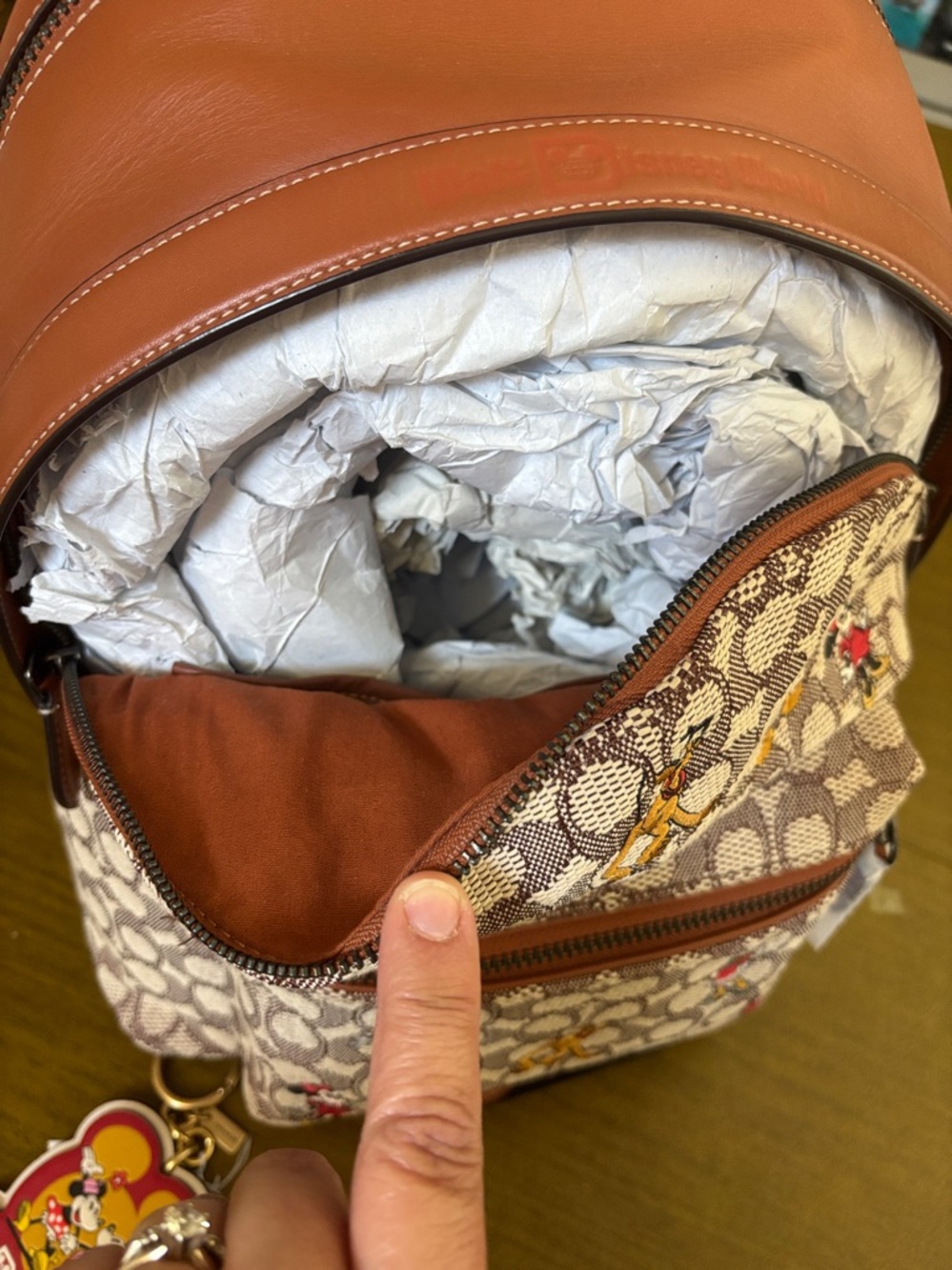 Disney X Coach Charter Backpack Signature Textile jacquard with keychain - Picture 7 of 17